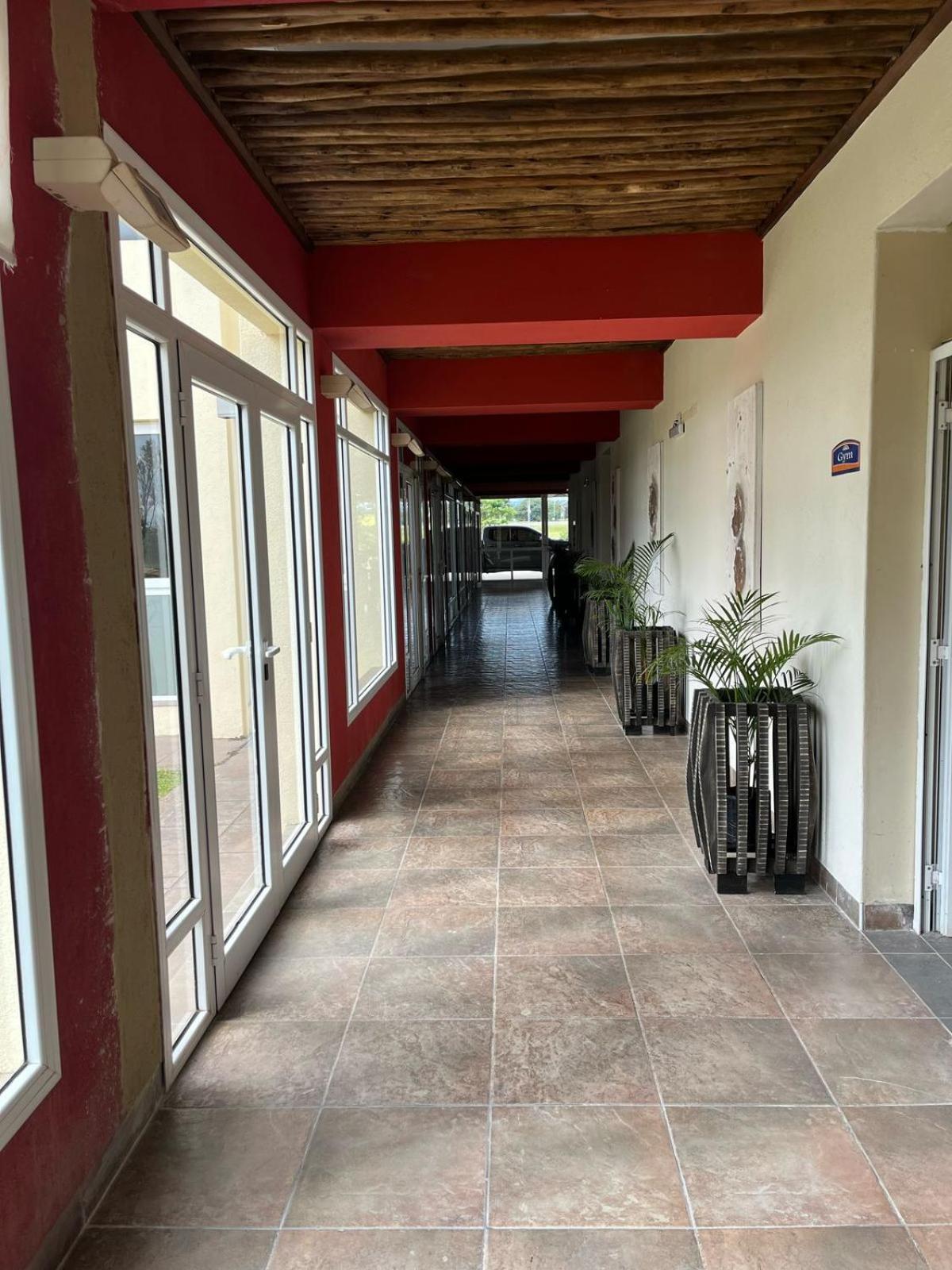 Howard Johnson Inn Rosario De La Frontera Exteriér fotografie