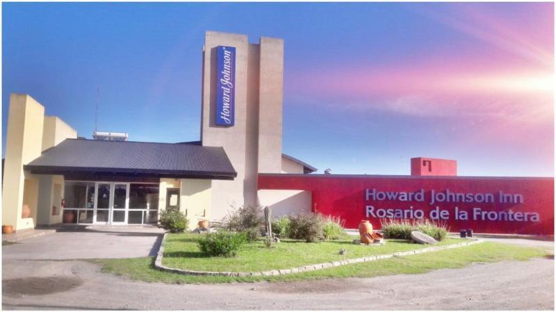 Howard Johnson Inn Rosario De La Frontera Exteriér fotografie