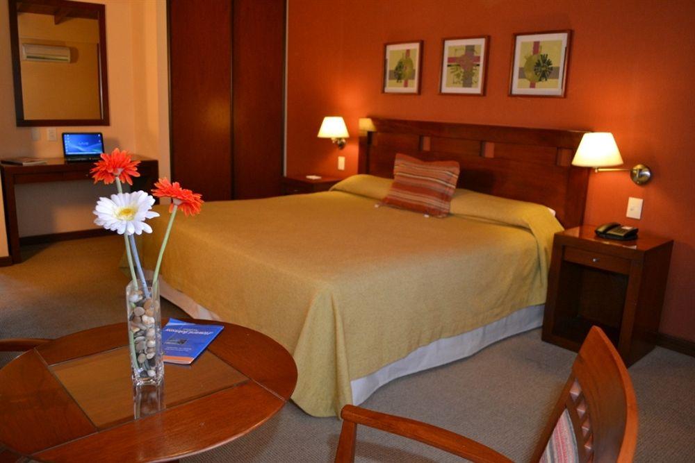 Howard Johnson Inn Rosario De La Frontera Exteriér fotografie